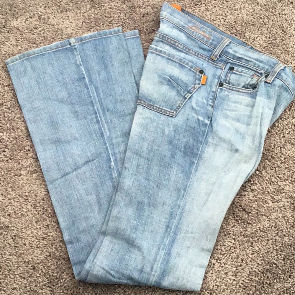 JAMES JEANS